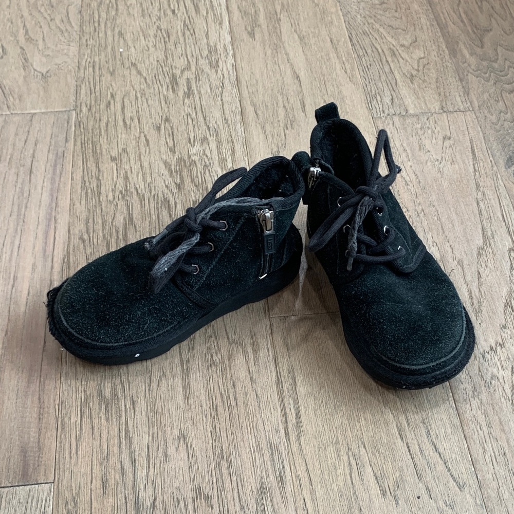 Ugg Neumel Black Suede Faux Fur Lined Side Zip & Lace Up Toddler Girls Size 12